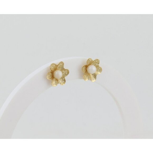 14k Yellow Gold Freshwater Seed Pearl Flower Earrings Stud Post 3/8" - Picture 3 of 7